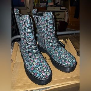 Canvas Combat Boots Platform Floral FAUX Dr Martens Womens sz 9 Portland Boot Co